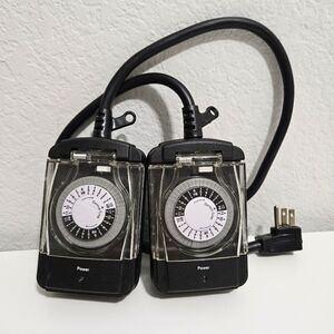 Lowe's Project Source Set of 2, 2-Outlet Plug-In Countdown Lighting Timer